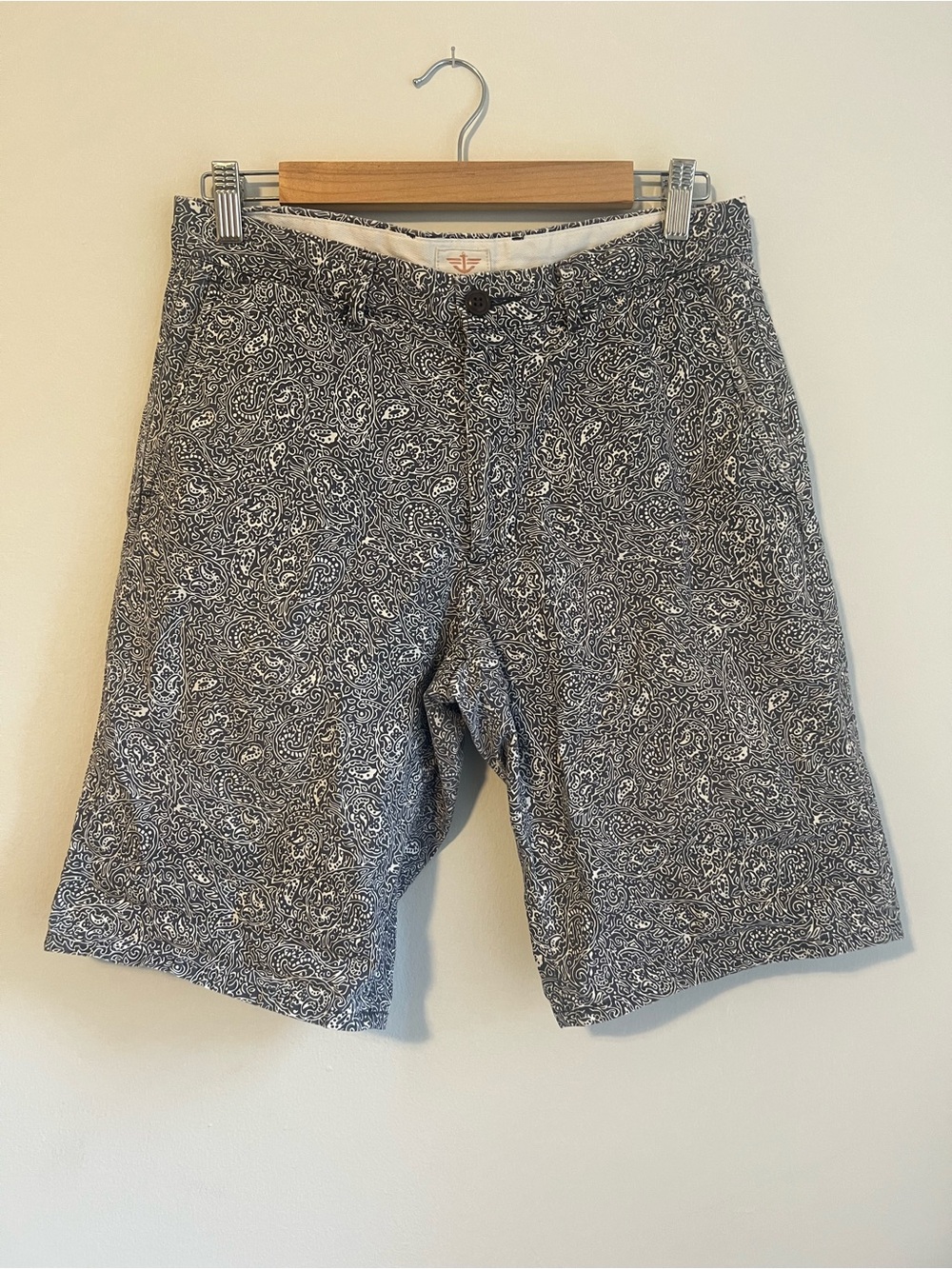 Dockers Black and White Paisley Flat Front Shorts - Men’s